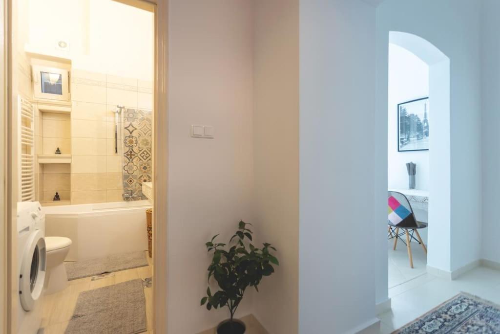 Apartment Central Bliss Bright City Haven *
